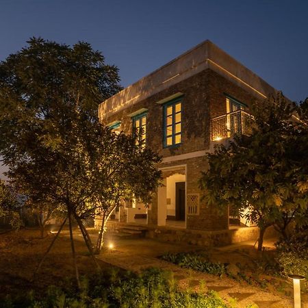 Lohonostays Library Sadhrana Bagh Gurgaon Eksteriør billede