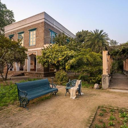 Lohonostays Library Sadhrana Bagh Gurgaon Eksteriør billede