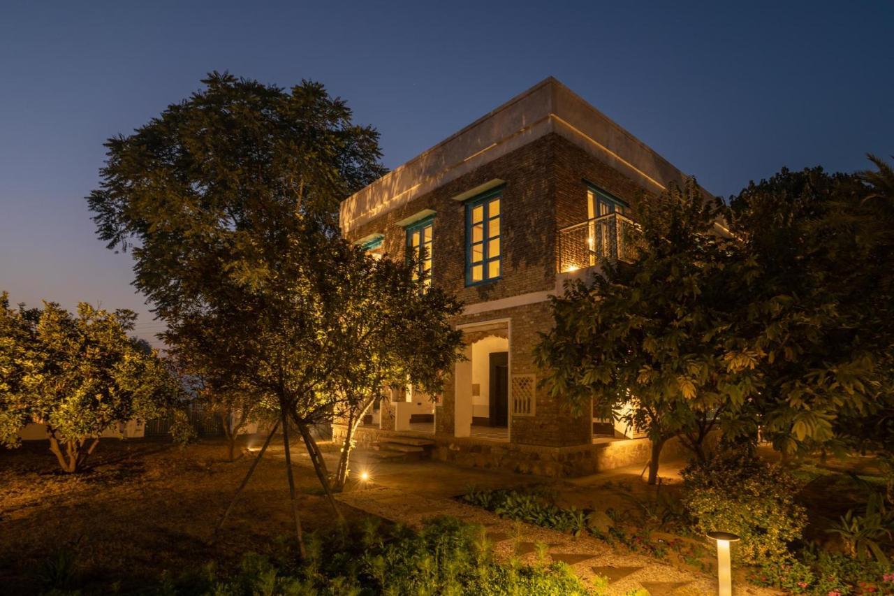 Lohonostays Library Sadhrana Bagh Gurgaon Eksteriør billede