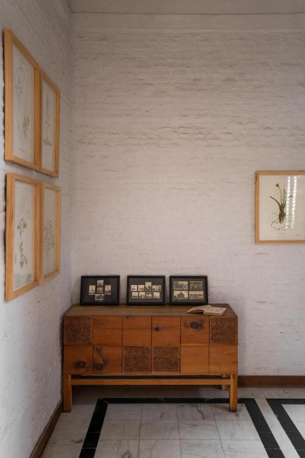 Lohonostays Library Sadhrana Bagh Gurgaon Eksteriør billede