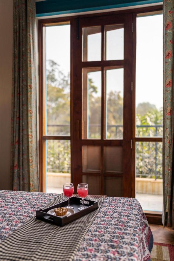 Lohonostays Library Sadhrana Bagh Gurgaon Eksteriør billede